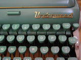 Underwood Deluxe Portable