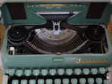 Underwood Deluxe Portable