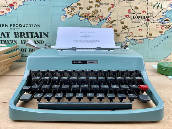 Typewriter, 1967 Olivetti Lettera 32