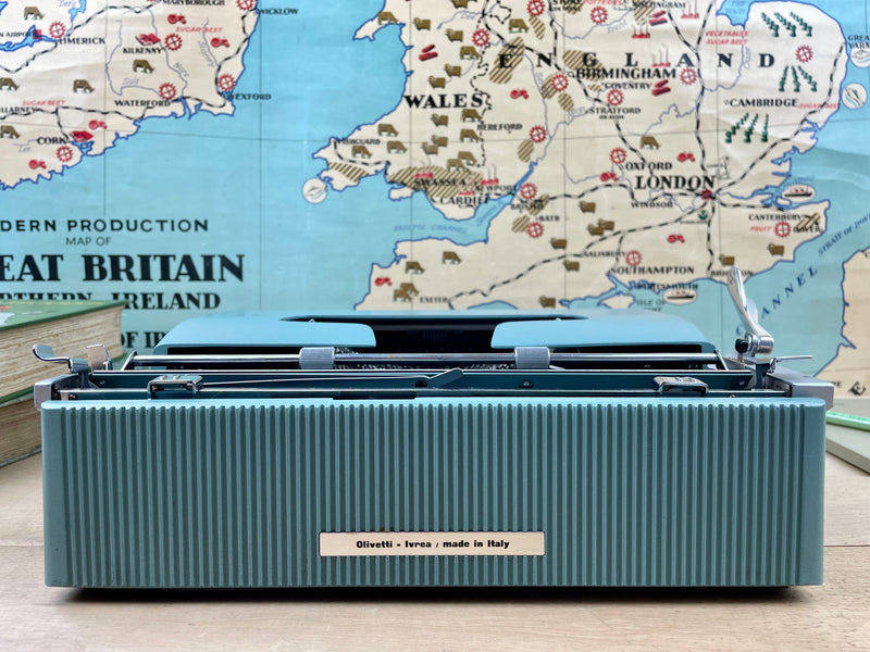 Typewriter, 1965 Olivetti Lettera 32 - No Carry Case