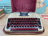 Typewriter, 1959 Olympia Splendid 33