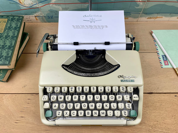 Olympia Splendid 33 Typewriter