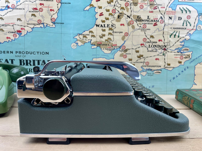 Typewriter, 1958 Olympia SM 2