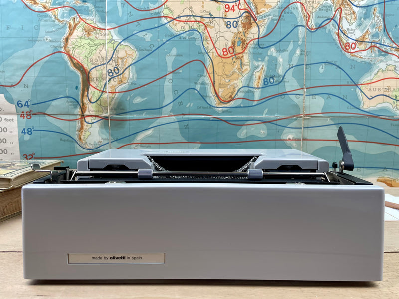 Typewriter,  Olivetti Dora