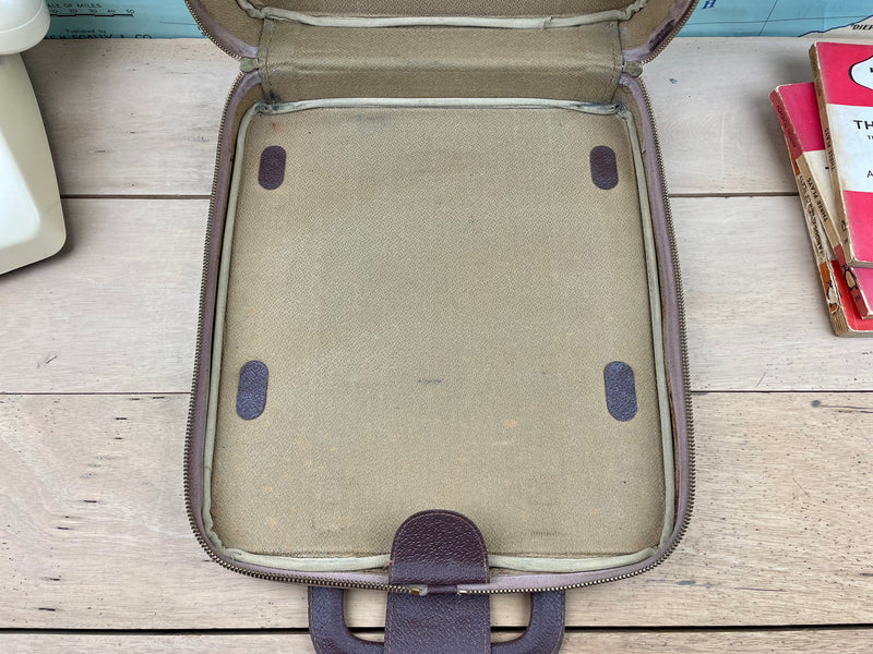 Typewriter, Rare 1960 Pink Olivetti Lettera 22