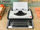 Olympia Traveller de Luxe S Typewriter