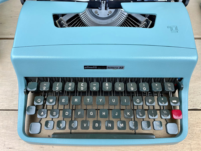 Typewriter, 1966 Olivetti Lettera 32