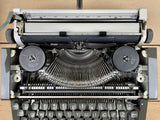 Typewriter, Olympia Traveller de Luxe S