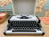 Typewriter, Olympia Traveller de Luxe S