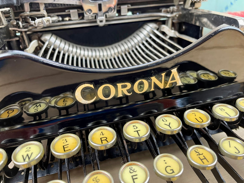 Typewriter, 1921 Folding Corona 3