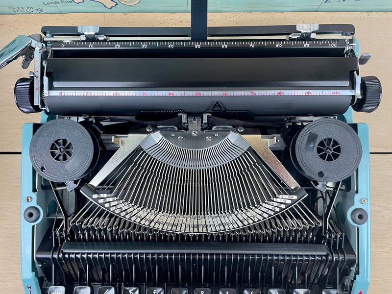 Typewriter, Silver Reed De Luxe