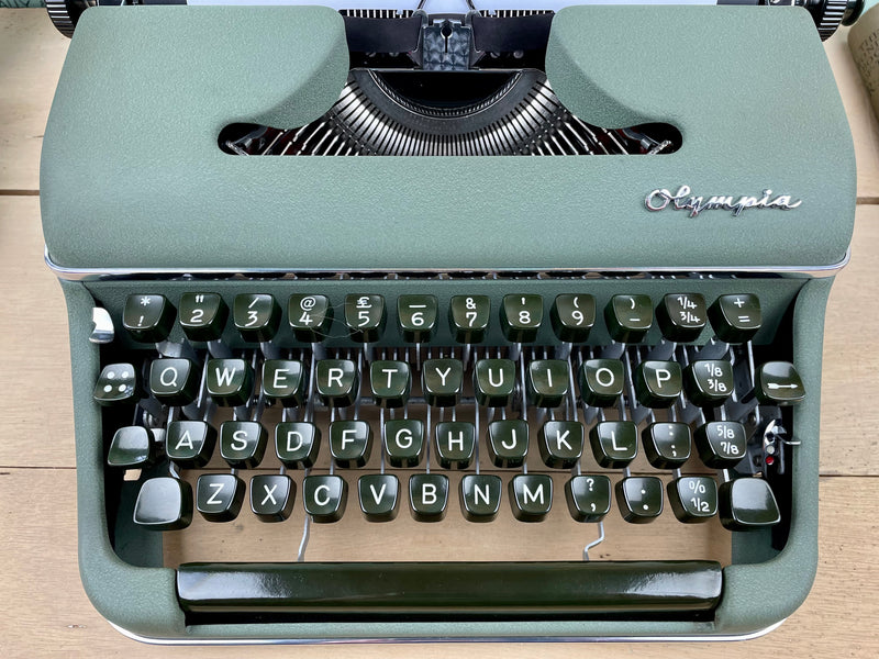 Typewriter, 1953 Olympia SM 2