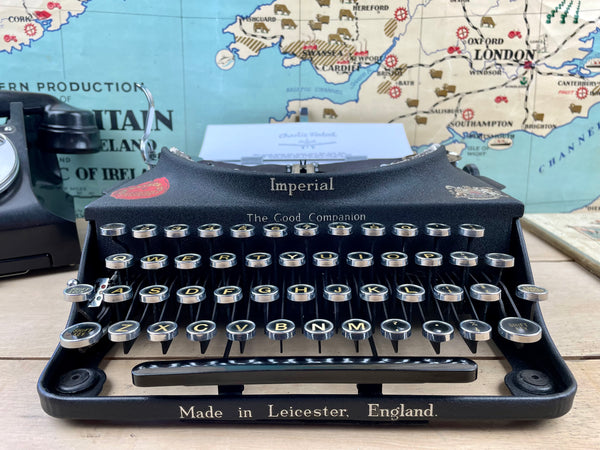 Typewriter, 1945 Imperial The Good Companion No 1