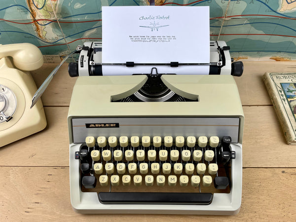 Adler Gabriele 25 Typewriter