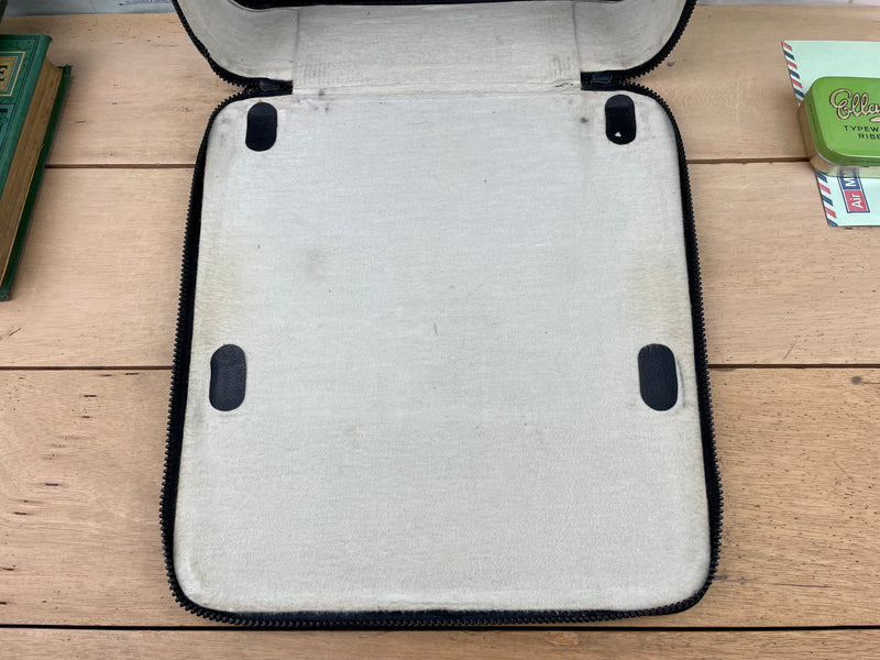 Typewriter, 1967 Olivetti Lettera 32