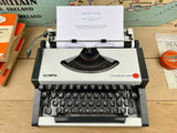 Olympia Traveller de Luxe S Typewriter