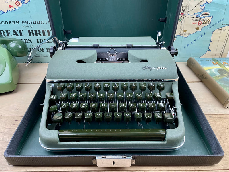 Typewriter, 1953 Olympia SM 2