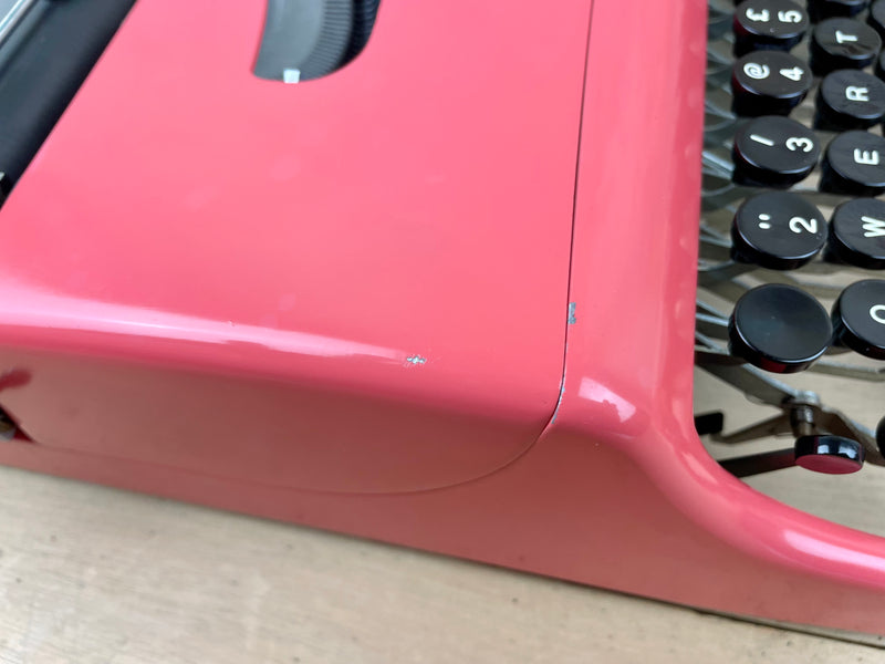 Typewriter, Rare 1960 Pink Olivetti Lettera 22