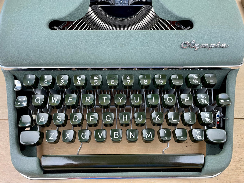 Typewriter, 1957 Olympia SM 2