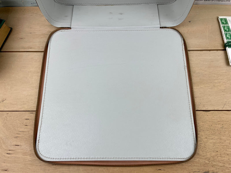 Typewriter, 1968 Olympia Splendid 66