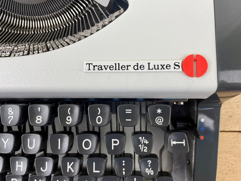 Typewriter, Olympia Traveller de Luxe S