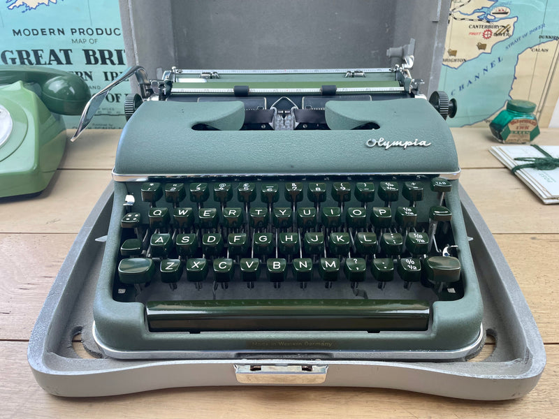 Typewriter, 1956 Olympia SM3