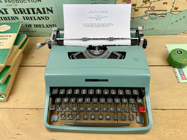 Olivetti Lettera 32 Typewriter