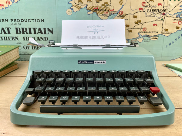Typewriter, 1968 Olivetti Lettera 32