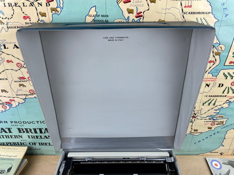 Typewriter, Olivetti Dora