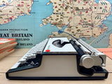 Typewriter, Olympia Traveller de Luxe S