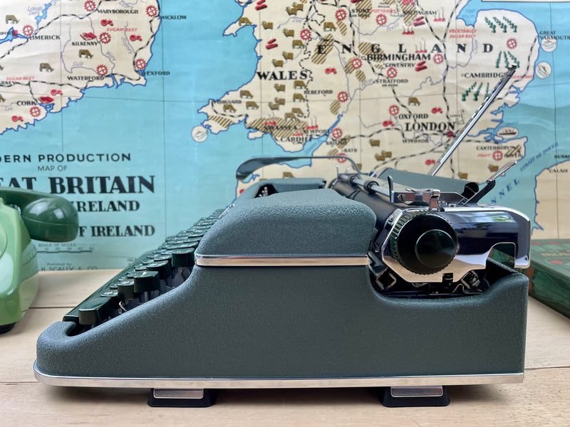 Typewriter, 1958 Olympia SM 2