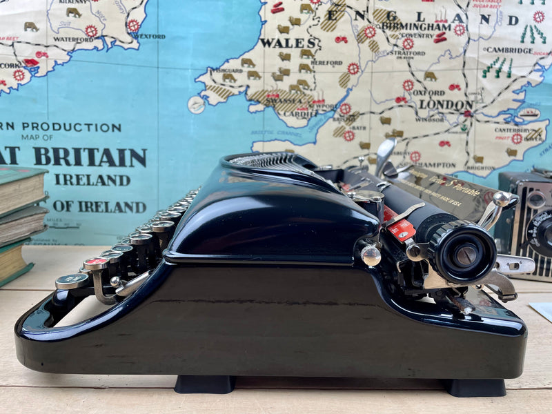 Typewriter, 1937 Remington Victor Streamline