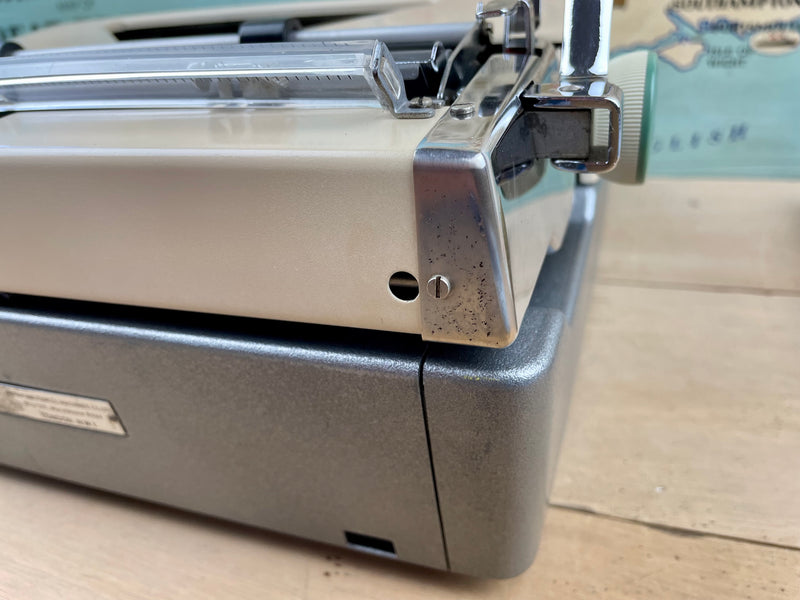 Typewriter, 1966 Olympia SM9 - No Carry Case