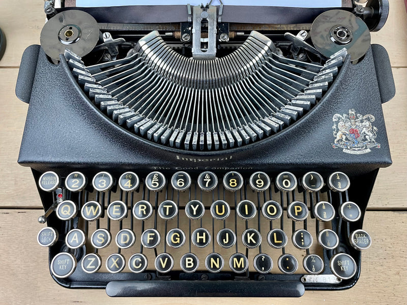 Typewriter, 1943 Imperial The Good Companion No 1