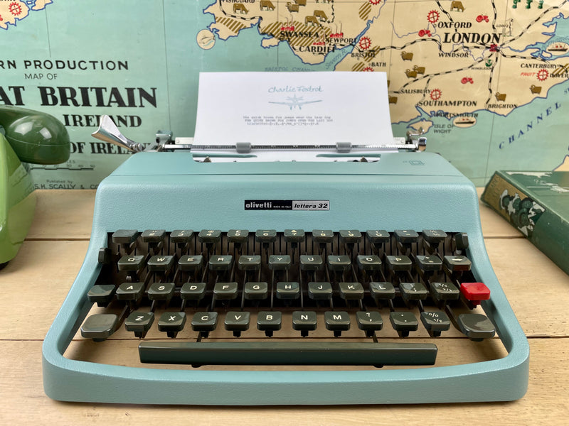 Typewriter, 1966 Olivetti Lettera 32