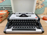 Typewriter, Olympia Traveller de Luxe S