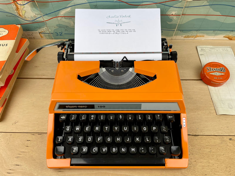 Silver Reed 100 Typewriter