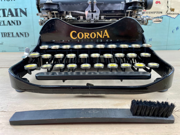Vintage Wooden Typewriter Brush