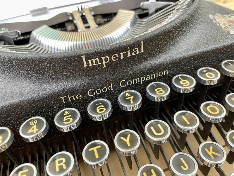 Typewriter, 1946 Imperial The Good Companion No 1