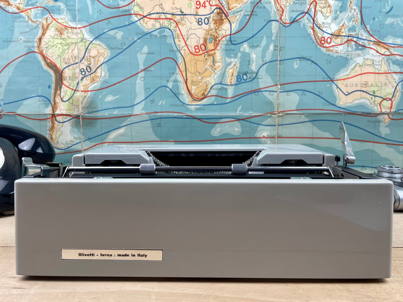 Typewriter, Olivetti Dora - No Carry Case