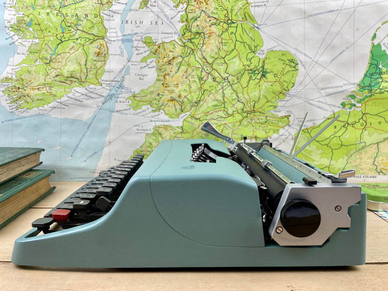 Typewriter, 1967 Olivetti Lettera 32