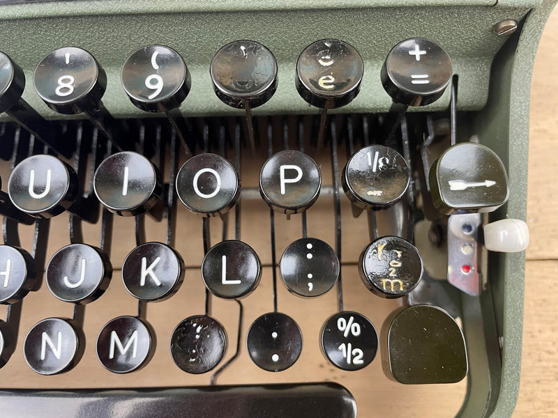 Typewriter, 1951 Olympia SM 1