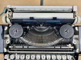 Typewriter, Olympia Traveller de Luxe S