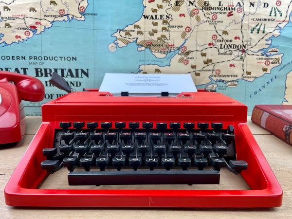 Typewriter,  Olivetti Dora - Red
