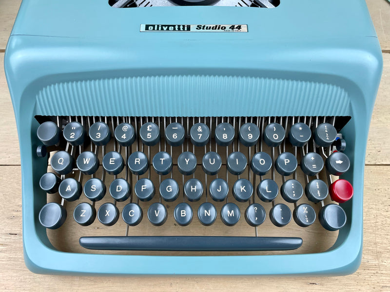 Typewriter, Olivetti Studio 44