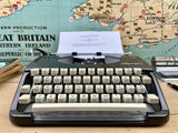 Typewriter, 1959 Olympia Splendid 33