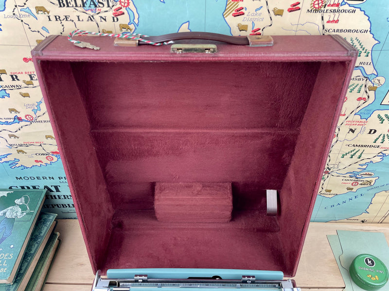 Typewriter, 1966 Olivetti Studio 44