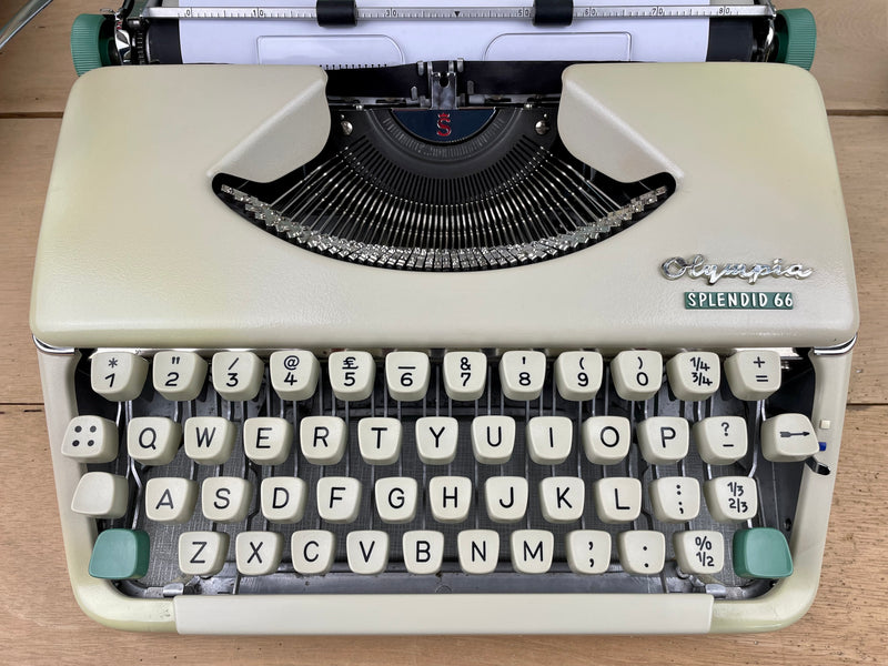 Typewriter, 1965 Olympia Splendid 66