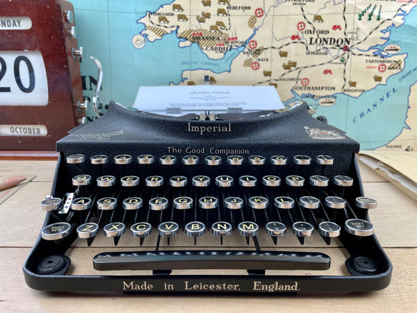 Typewriter, 1946 Imperial The Good Companion No 1