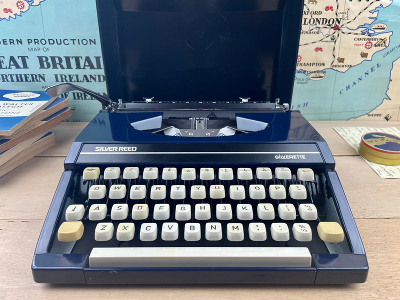 Typewriter,  Silver Reed Silverette - Navy